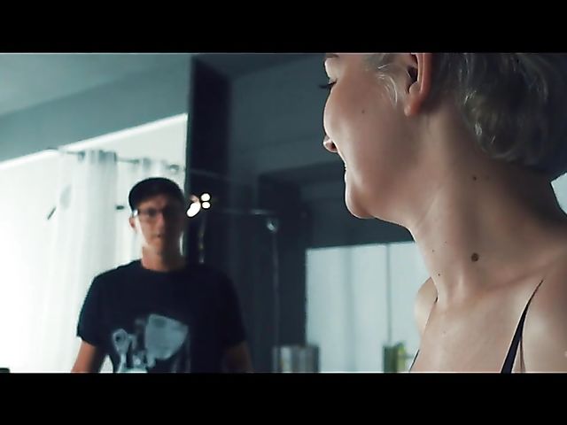 Behind the scenes of busty short hair blonde Skye Blue