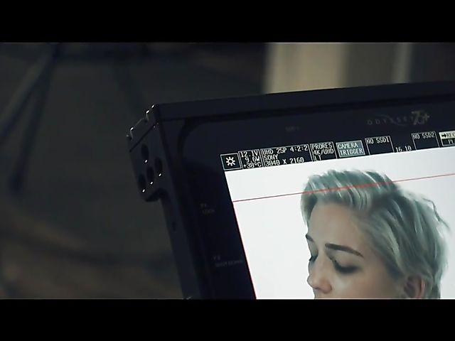 Behind the scenes of busty short hair blonde Skye Blue