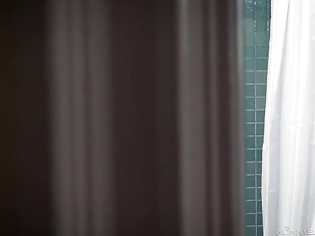 Melanie Hicks - Mom blowjob POV in the nude after shower