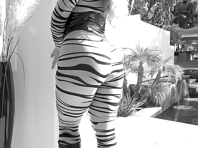 Big black cock anal with zebra babe in boots AJ Applegate and Dredd