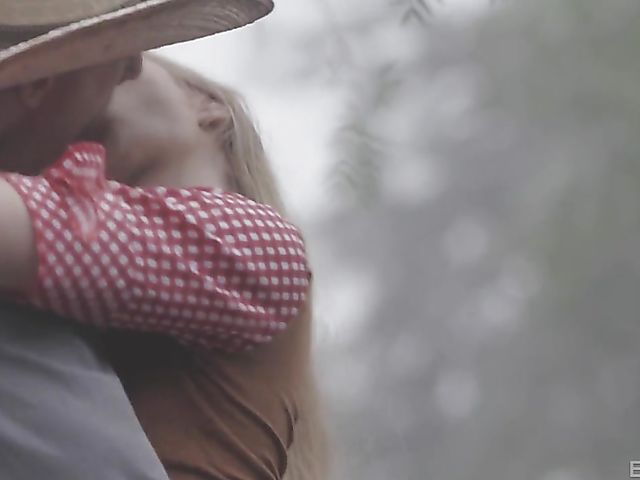 Lana Sharapova - Girl in boots outdoor fuck in the forest