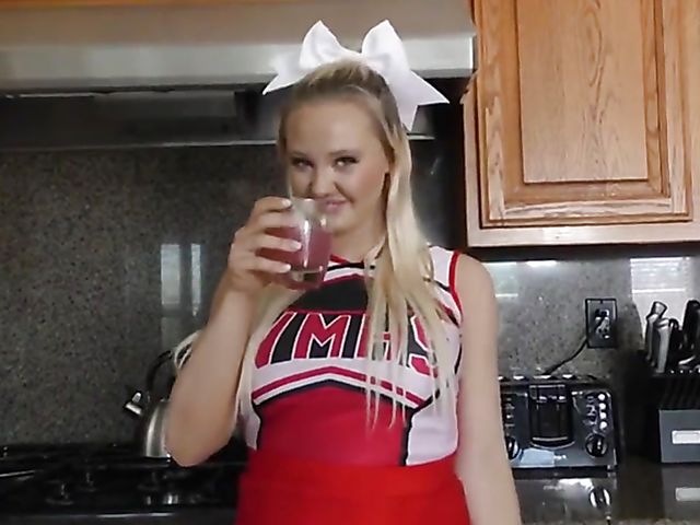 Teen cheerleader fuck action with Kiara Cole, Paisley Porter, Joseline Kelly and Scarlett Bloom