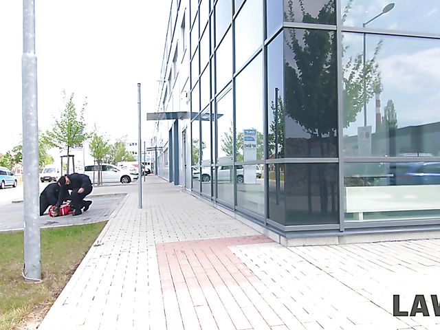 Rough threesome in jail with handcuffed Cindy Shine