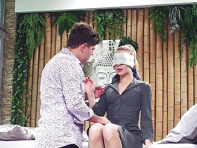 Sex Art behind the scenes with fair haired Alecia Fox