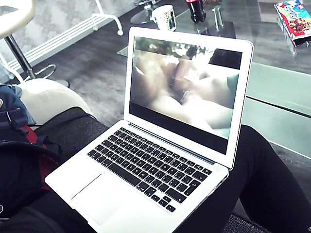 Sex Art behind the scenes with fair haired Alecia Fox