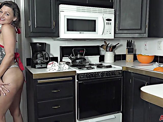 Mature kitchen solo with naughty housewife Layden Love
