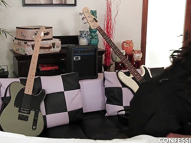 Young busty masseuse in pantyhose Autumn Falls loves his tattoos and his cock