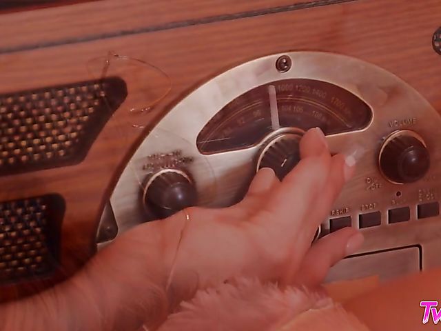 Twistys solo in the mountains and fingering in bed with sexy redhead Lacy Lennon