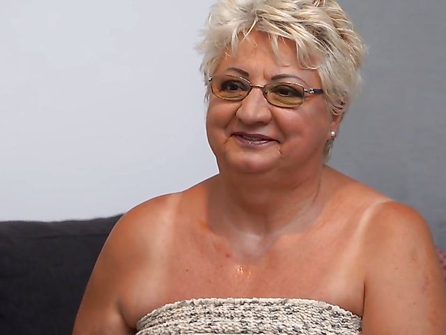 Babet & Diane Chrystall - Old and young lesbians go wild