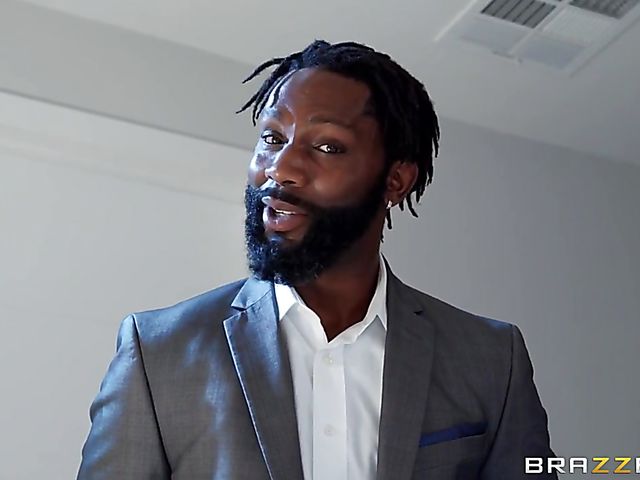 Bathtub fuck with latina busty hottie Gabriela Lopez