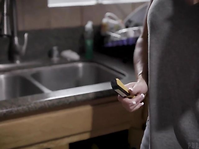 Big tits lesbian mom Brandi Love loves Valentina Nappi's delicious pussy