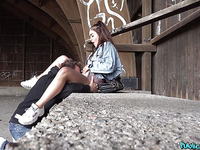 Ariana Grande look-alike Ginebra Bellucci is ready to fuck for cash