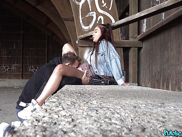 Ariana Grande look-alike Ginebra Bellucci is ready to fuck for cash