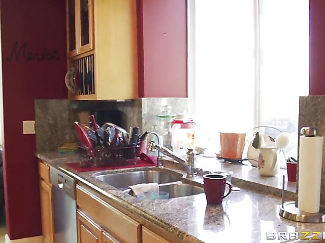 MILF Brandi Love threesome with Keiran Lee and horny girl Janice Griffith