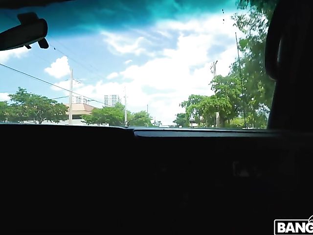 Pint sized blonde Jessie Saint gets picked up and fucked