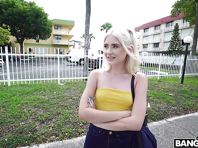 Pint sized blonde Jessie Saint gets picked up and fucked