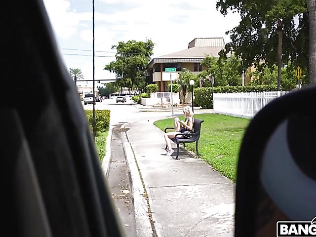 Pint sized blonde Jessie Saint gets picked up and fucked