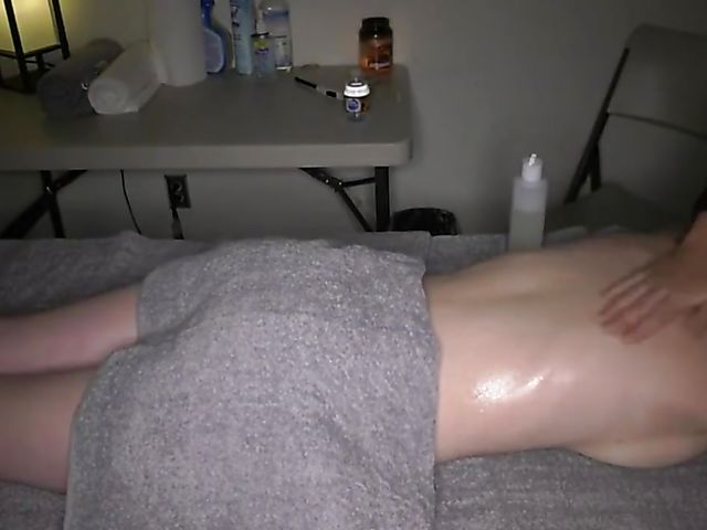 Lesbian amateur massage and orgasmic fingering with a perfect bodied oiled babe