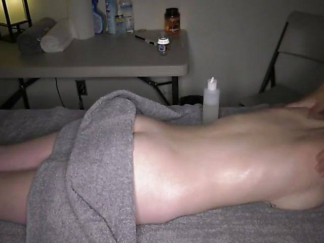 Lesbian amateur massage and orgasmic fingering with a perfect bodied oiled babe