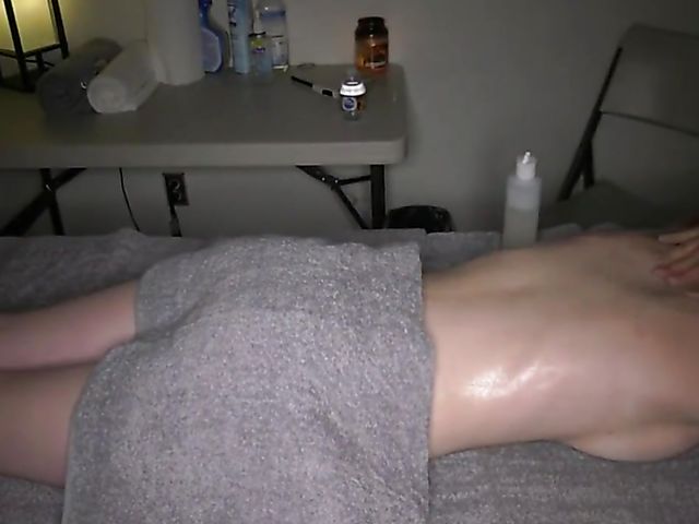 Lesbian amateur massage and orgasmic fingering with a perfect bodied oiled babe