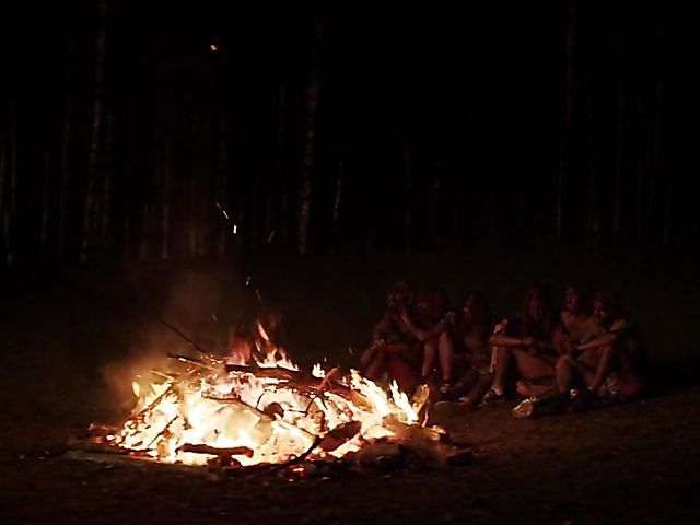 Mainstream sex scene and nudist lifestyle from dutch erotic movie Wij 2018