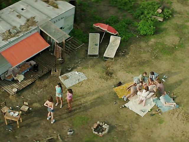 Mainstream sex scene and nudist lifestyle from dutch erotic movie Wij 2018