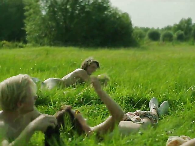 Mainstream sex scene and nudist lifestyle from dutch erotic movie Wij 2018