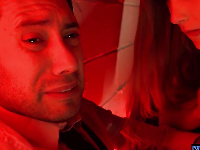 Audrey Hempburn - Teen hardcore fucked in the red light 