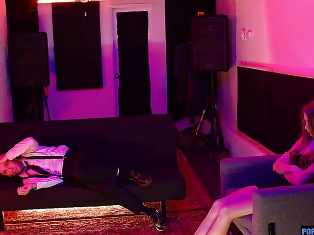 Audrey Hempburn - Teen hardcore fucked in the red light 