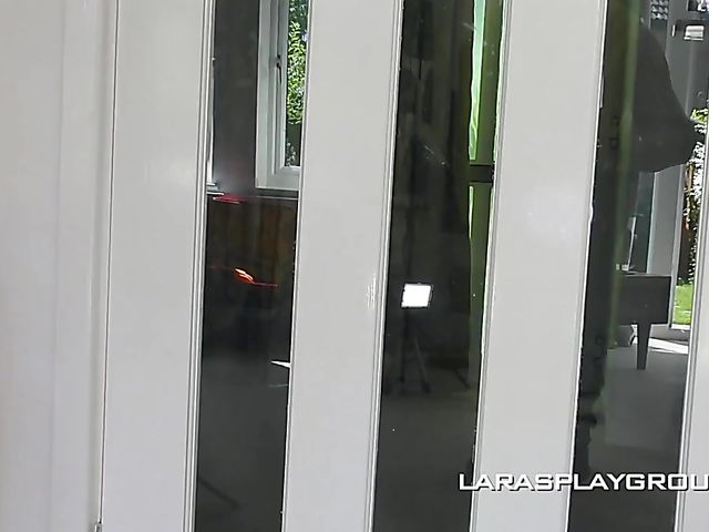 British lesbian stocking MILFs Belle Ohara and Lara Latex go pin up