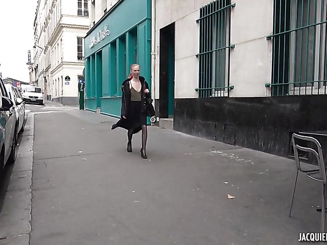 Red-haired skinny french mom anal with 33-year-old Caroline