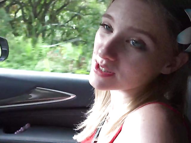 Teen car fingering and flashing in nature with cute GF Melody Marks