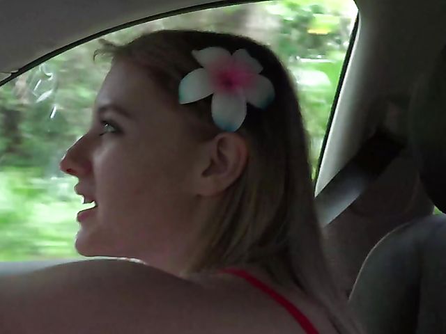 Teen car fingering and flashing in nature with cute GF Melody Marks