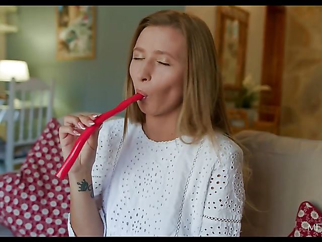 Candy pussy insertion and screaming masturbation in red panties with Lisa Dawn