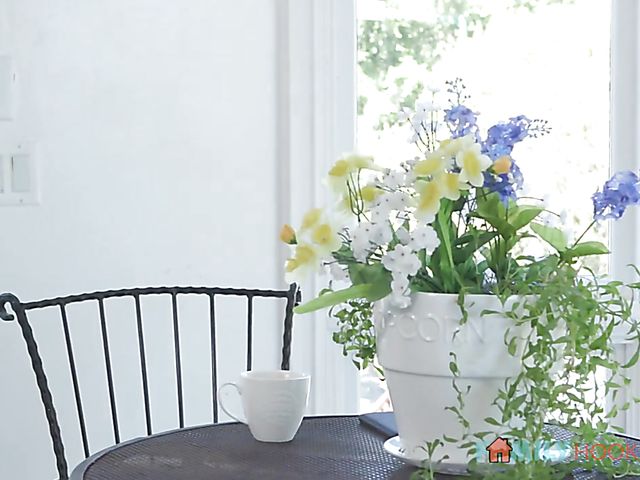 Step brother caught jerking off by his hot sis Valentina Nappi