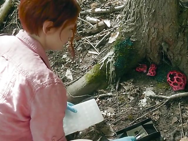 Wild sex outdoors and hallucinations with Bree Daniels and Bella Rolland