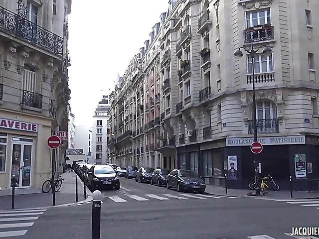 Blonde stockings babe Elisabeth gets plowed in Paris