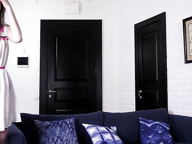 Teen Russian girl Sony Smile masturbates with a brand new toy