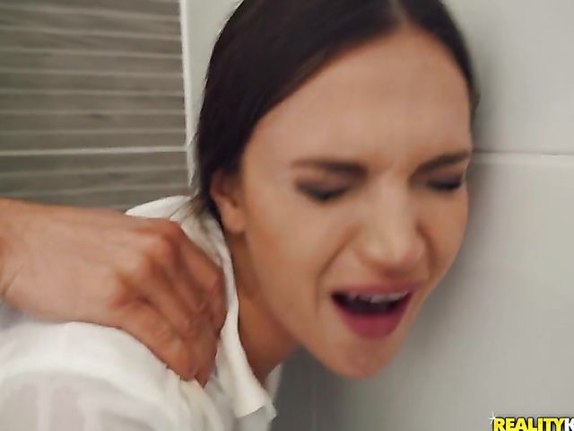 Sneaky mini skirt fuck and squirt with slut realtor Alyssa Reece