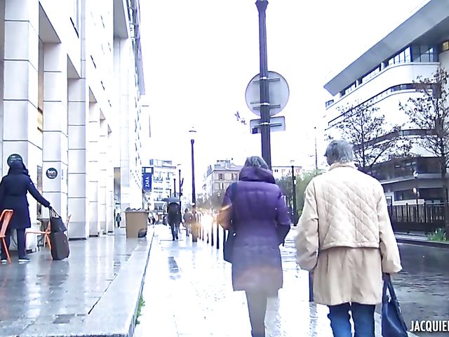 Pick up anal in France with raven-haired foreigner Emma