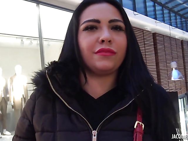 Pick up anal in France with raven-haired foreigner Emma