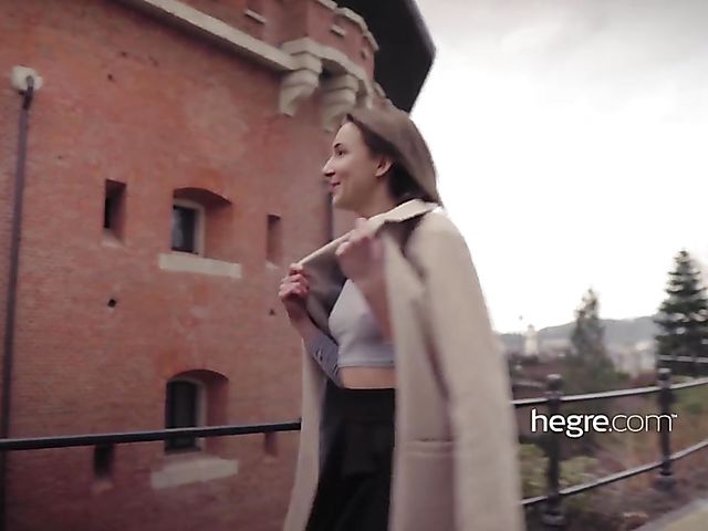 Ukrainian girl Alina taking a shower in the morning and flashing in public