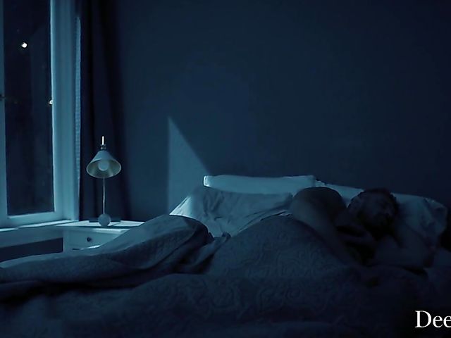 Reverse gangbang in the dark with Angela White, Lena Paul, Alina Lopez & Autumn Falls