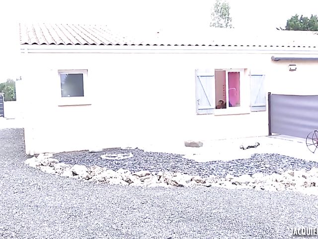 French threesome with two cam models Lilou and Megane