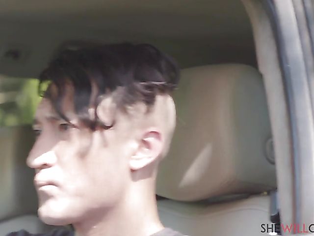 Lily Adams cheating with her lesbian friend Alex De La Flor