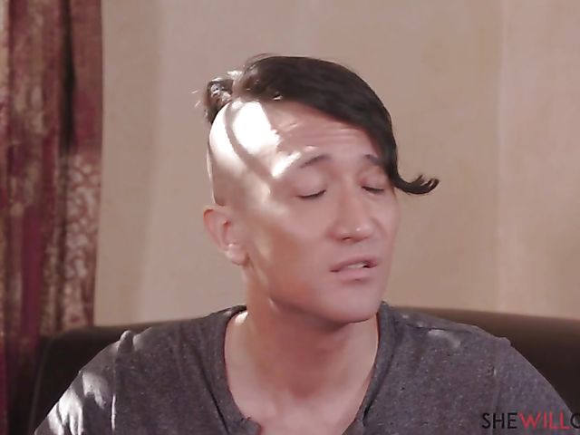 Lily Adams cheating with her lesbian friend Alex De La Flor