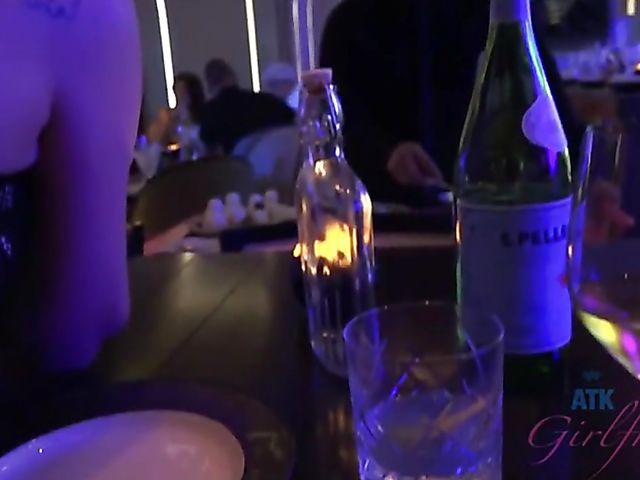 Hotel POV in Las Vegas with naughty Ela Darling