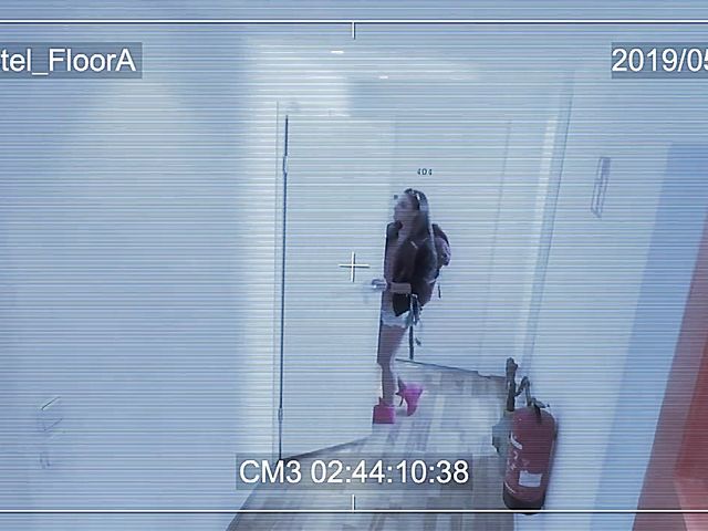 Hotel fuck in Berlin with bad girl Amirah Adara