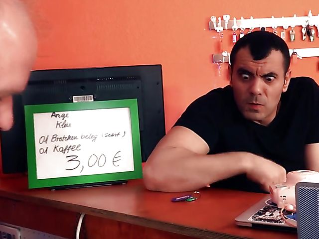 Hotel fuck in Berlin with bad girl Amirah Adara