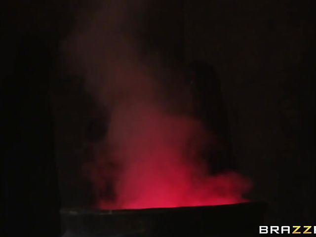 MILFs Ariella Ferrera and Isis Love lesbian Halloween party